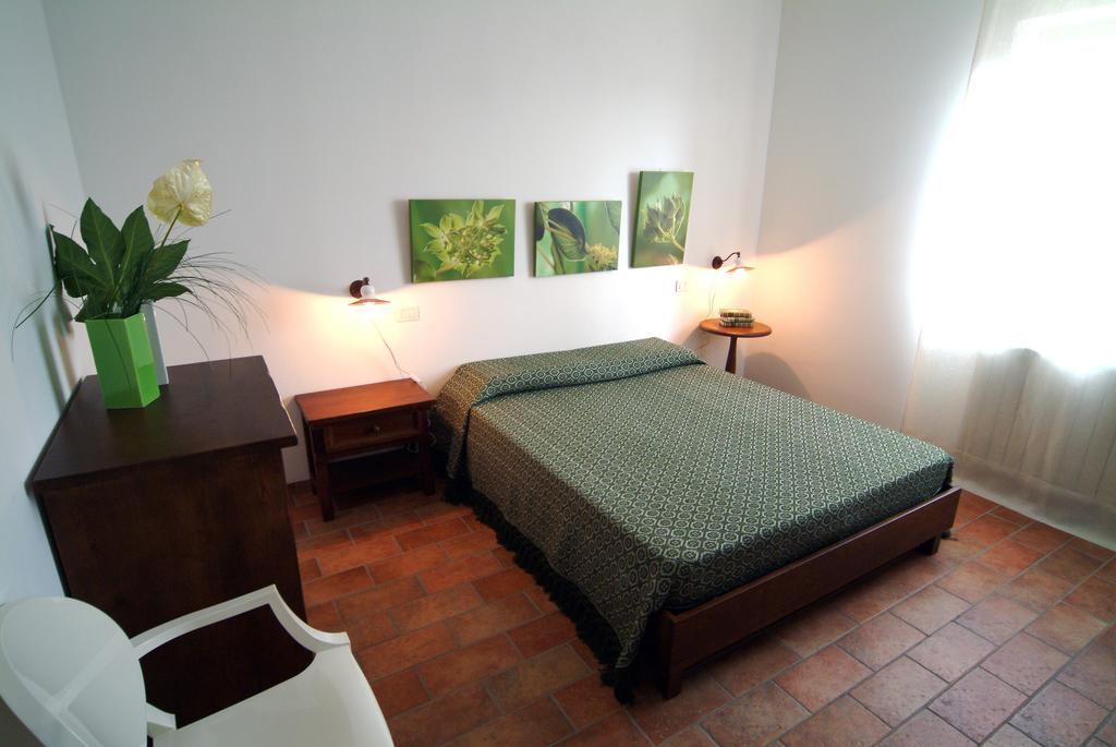 Agriturismo Casale Le Selvette Ripa Room photo